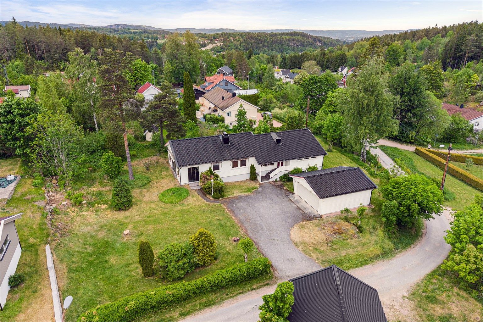 Stor tomt på ca 1.8 mål 