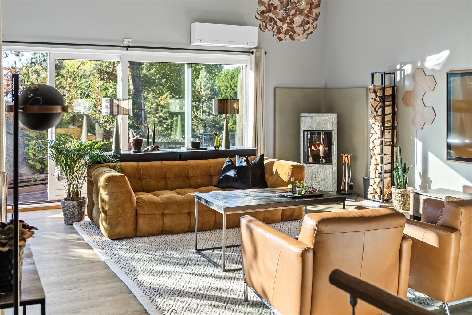 Varmefag Sandefjord har montert ny klebersteinsovn/peis i 2022.