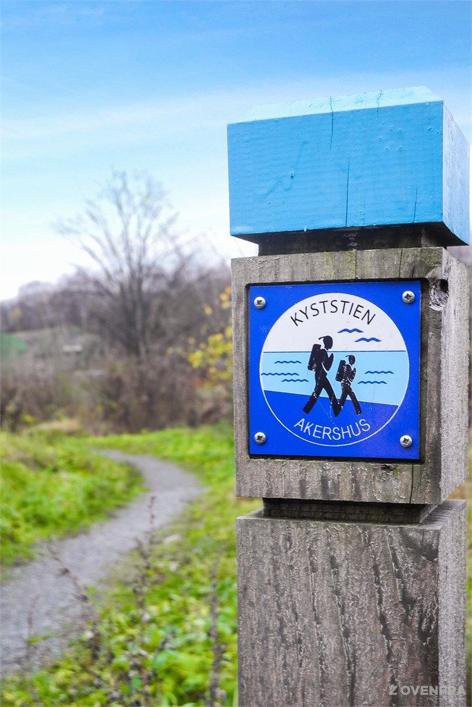 En tur langs kyststien er en hyggelig ettermiddagsaktivitet i nærområdet