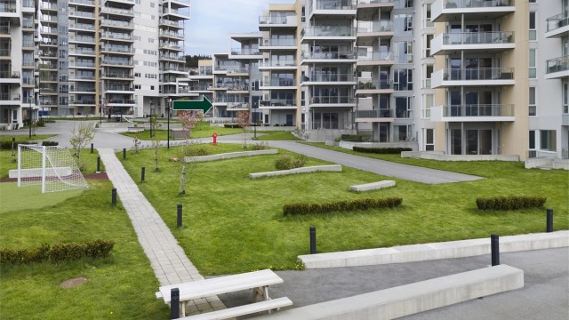 Leiligheten ligger i hus 5 i boligkomplekset på Fri Sikt, Volsdalsberga. God intern beliggenhet med utsikt mot pent opparbeidet fellesareal