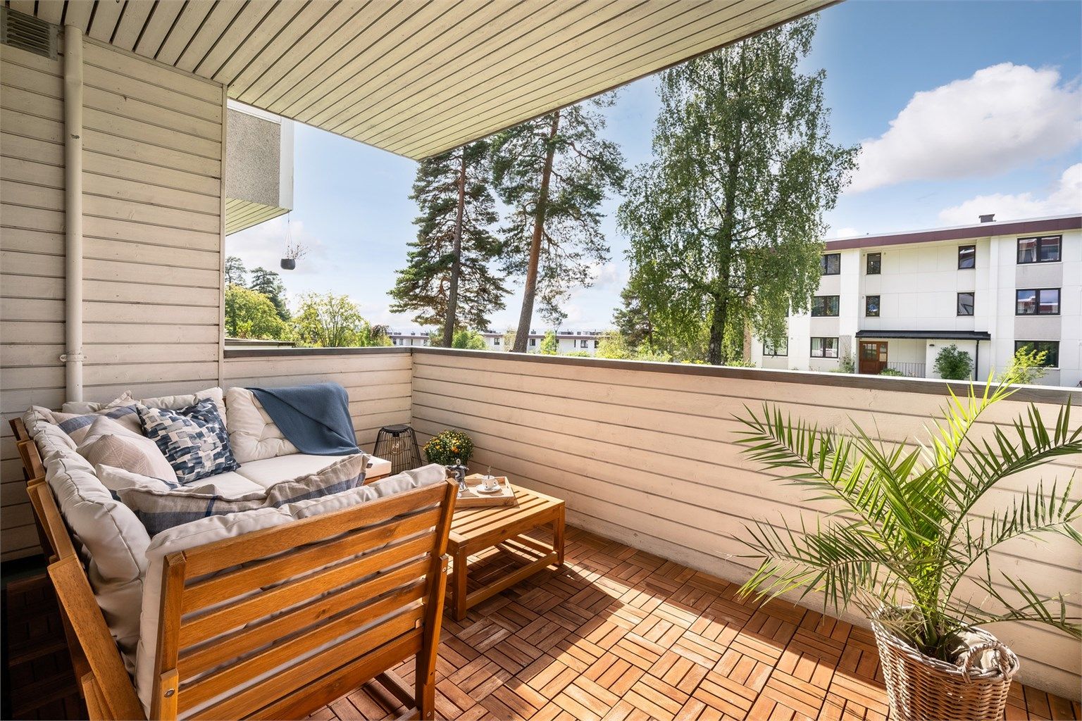 Sindre Nyhus i Krogsveen presenterer denne meget lekre leiligheten på Tveita. 