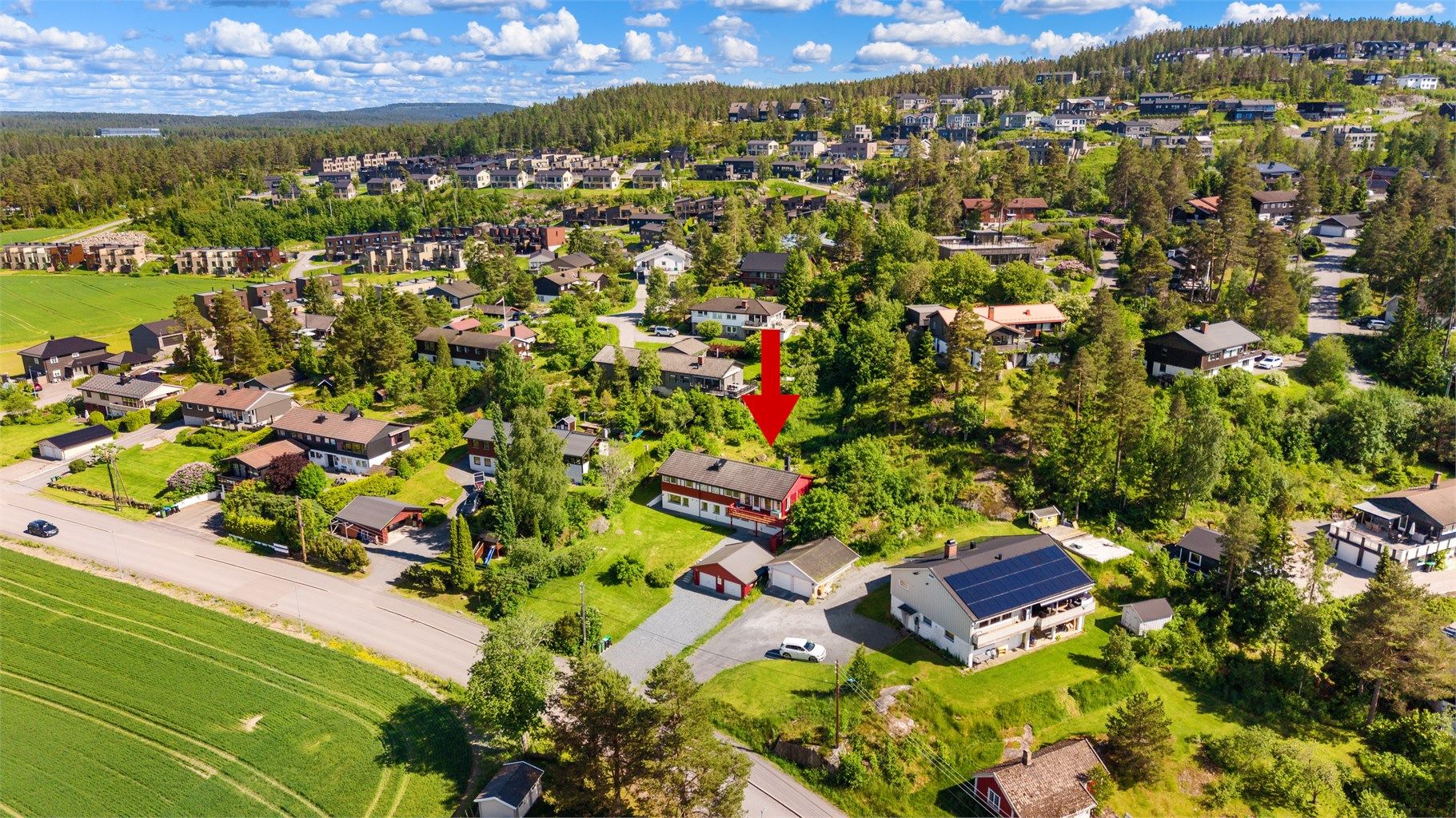 Området er etablert og trafikkstille, med nærhet til flotte tur- og friluftsområder.