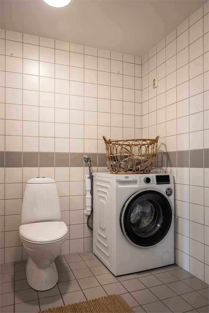 Det er opplegg for vaskemaskin og tørketrommel.