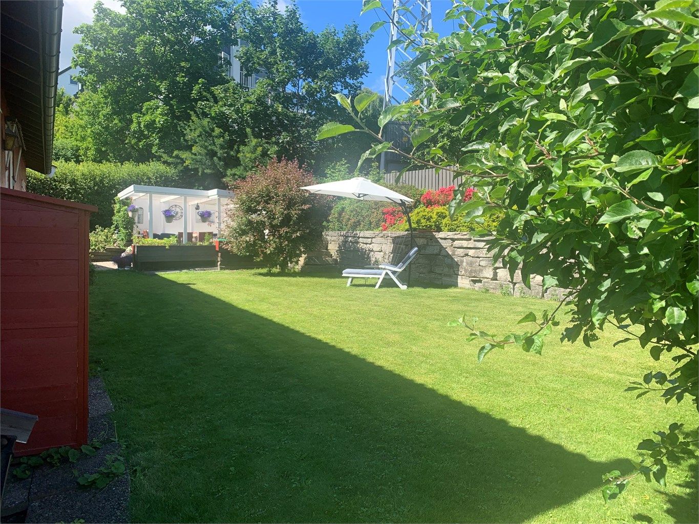 Sommerbilde tatt av selger. 