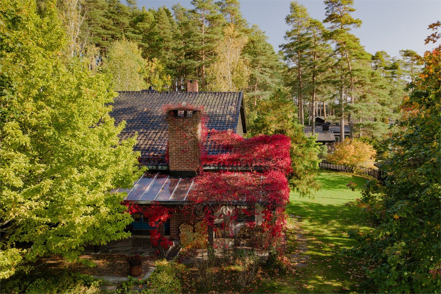 Taksten, renner og nedløp ble skiftet i 2000.