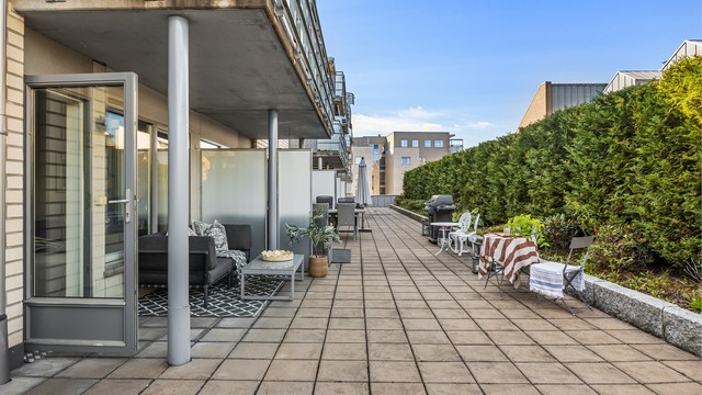Uteområde - området er vestvendt og har gode solforhold
