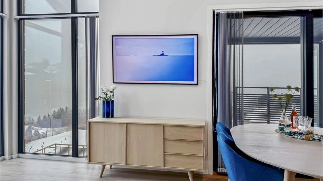 Stue med god plass til spisestue.