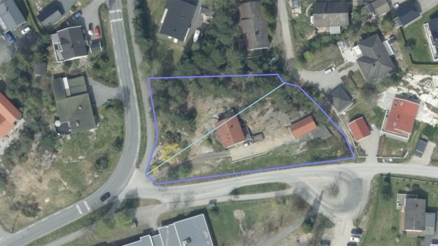 Oversiktsbilde med en omtrentlig stipulering av tomtegrensene.