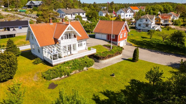 Enghaugen 6 presenteres av Karl Robert Hansen i Krogsveen.