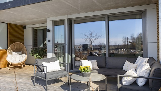 Sydvendt terrasse med fine solforhold