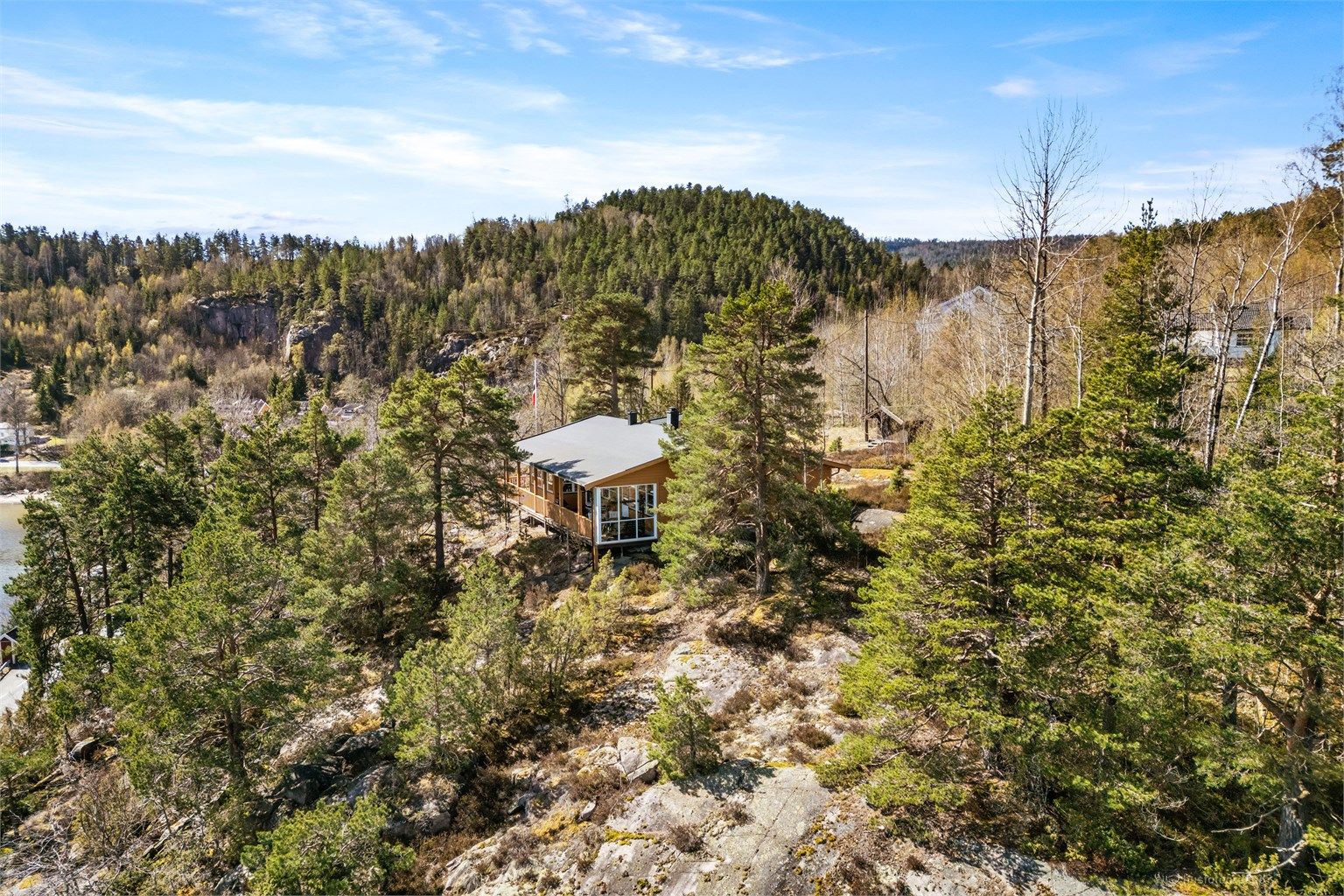 Beliggenheten i rolige og naturskjønne omgivelser gir perfekte rammer for rekreasjon.