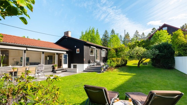 Velkommen til Skogryggveien 17 C presentert v/Therese Ekeli Berg