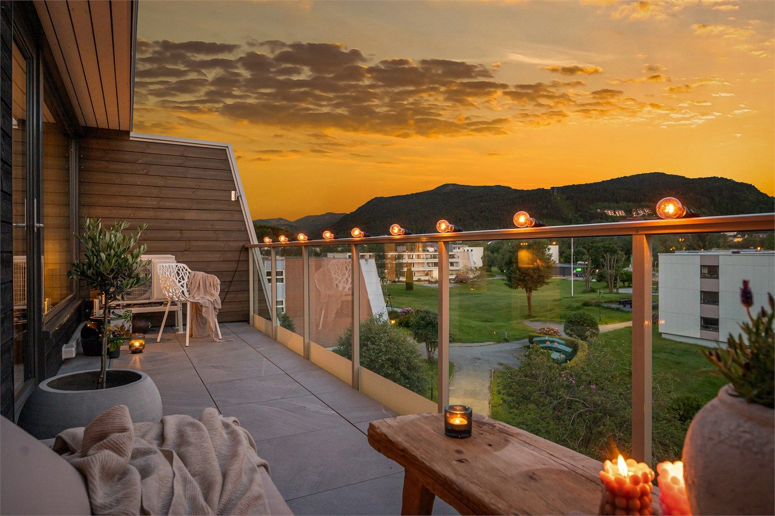 Velkommen til Liaflaten 13- En strøken, innflytningsklar leilighet med nydelig utsikt! Presentert av Eiendomsmegler Krogsveen v/ Ingvar Nypan