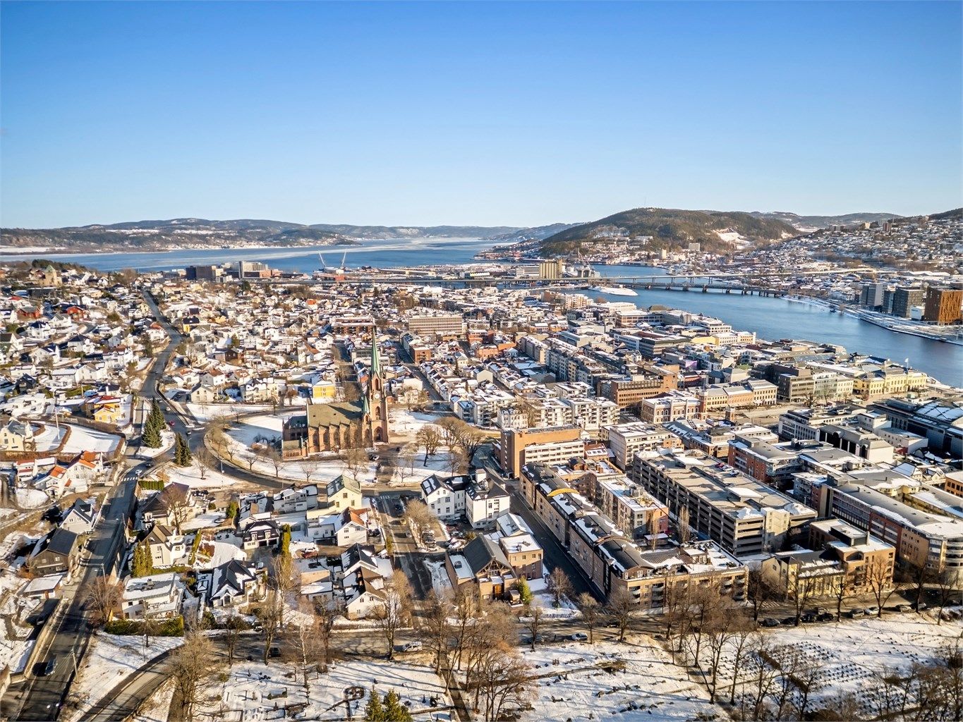 Eiendommen har en god og sentral beliggenhet på Bragernes