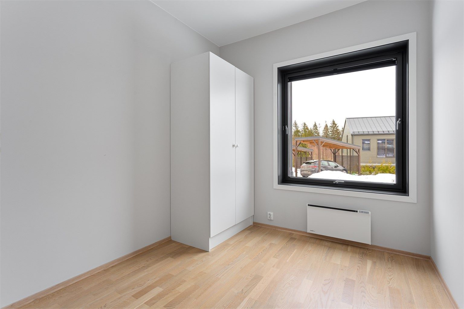 Det andre soverommet egner seg godt som barnerom, gjesterom eller kontor.