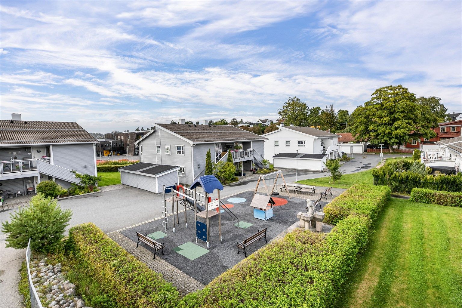 På borettslagets område er det fredelig og barnevennlig.
