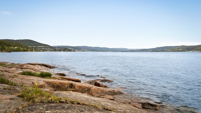 Umiddelbar nærhet til Drammensfjorden med bademuligheter.