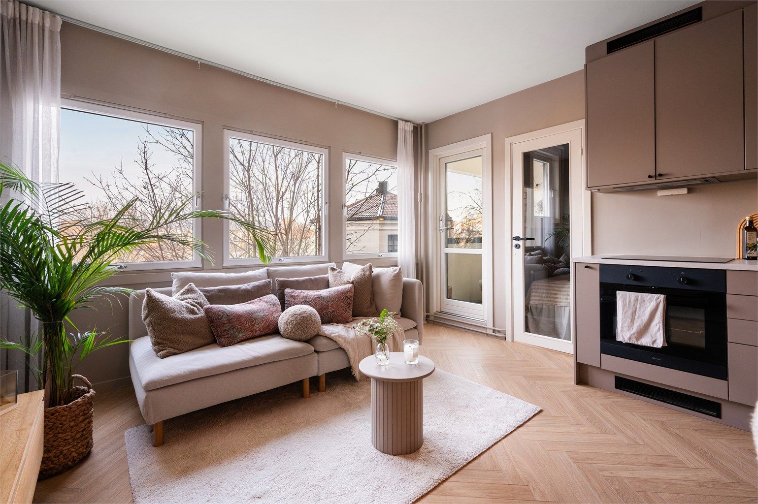 Dette er en strøken og lekker leilighet på Enerhaugen renovert i 2023.