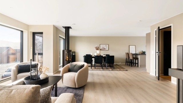 Store vindusflater som gir flotte arealer i boligen