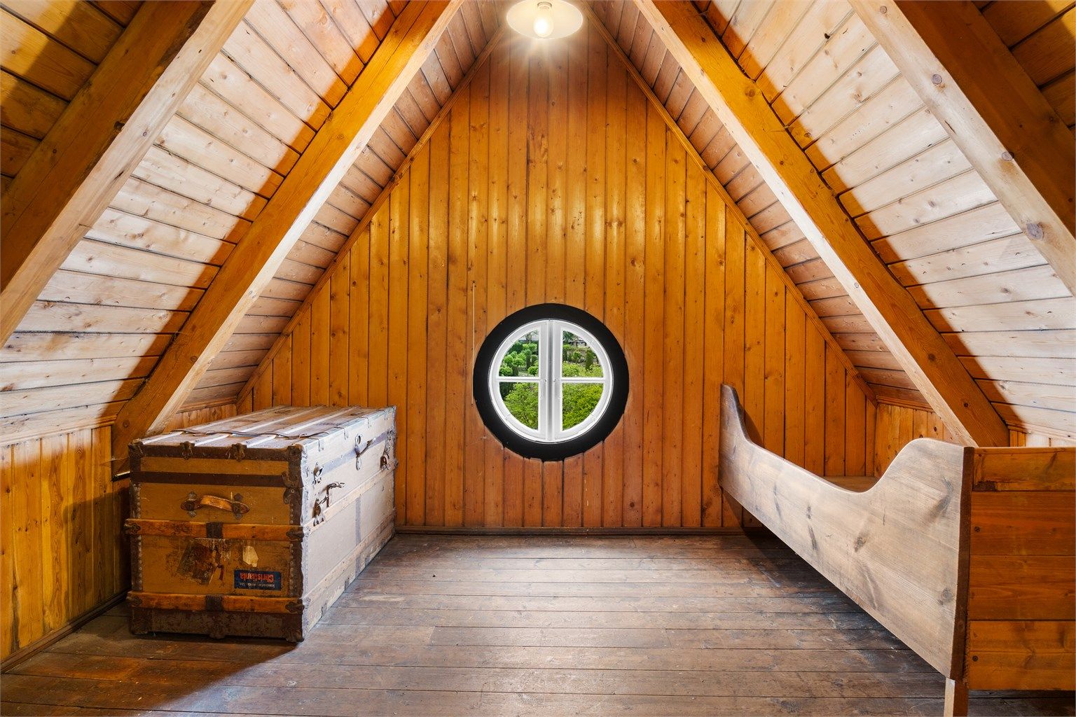 Uinnredet loft med god takhøyde