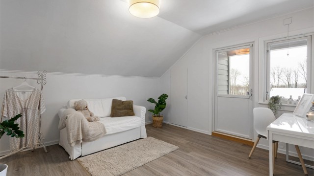 Soverom 2 med utgang til veranda på 2 kvm