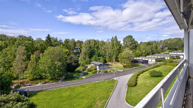 Sebastian Håbesland v/Krogsveen presenterer Slalåmveien 3G - 4-roms leilighet med populær beliggenhet - høyt og fritt beliggende vestv. balkong - fotograf: Oddphoto