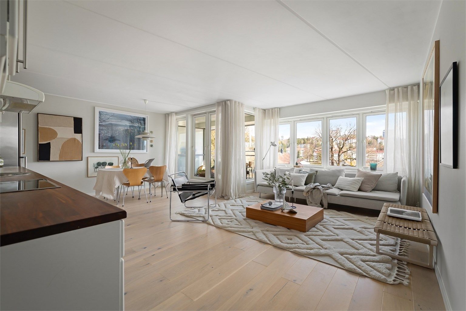 Velkommen til Årvollveien 58H - presentert av Hanne Pettersen i Krogsveen - Foto: Lasse Lerdahl