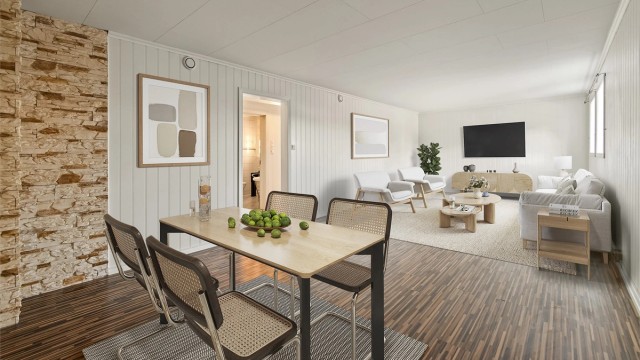 Underetasjen/kjeller er innredet med egen hybelleilighet bestående av blant annet kjøkken, bad, stor stue og soverom. Hybelen er i dag utleie for kr. 11.500,- pr. mnd. (digitalt stylet).