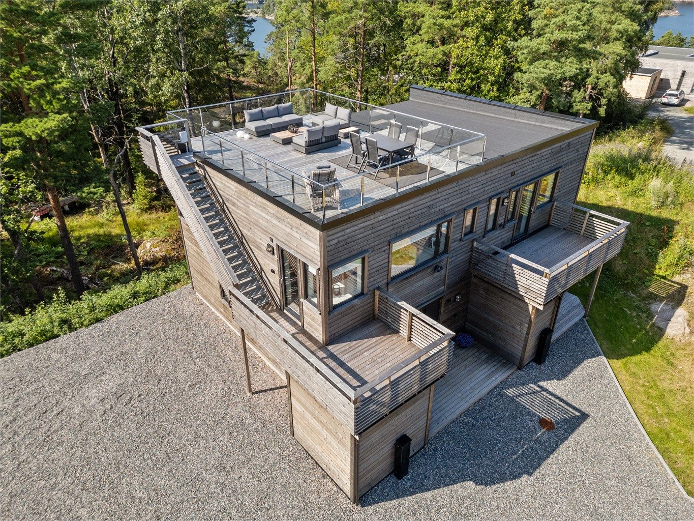 Påkostet fritidsbolig - Halvparten som selges har en meget flott utsikt og gode solforhold!