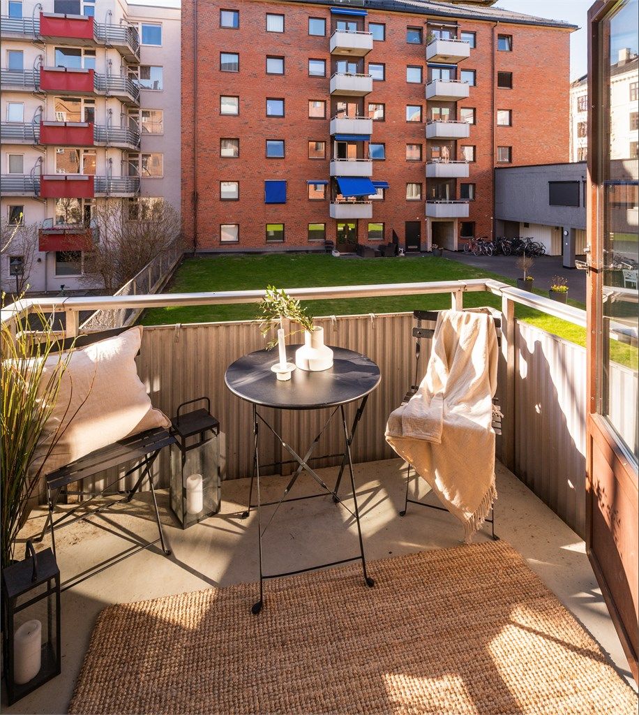 Her er det koselig å nyte morgenkaffen, eller en perfekt plass for å ta middagen på varme sommerdager.