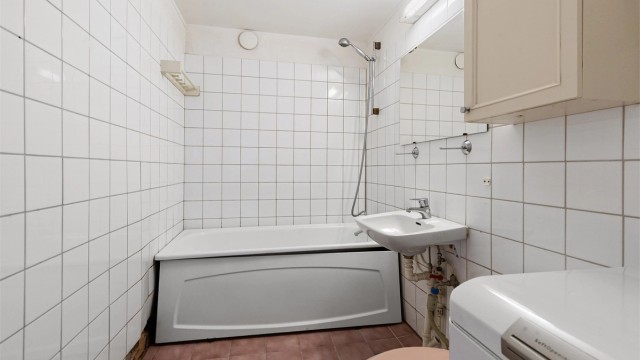 Baderom med badekar