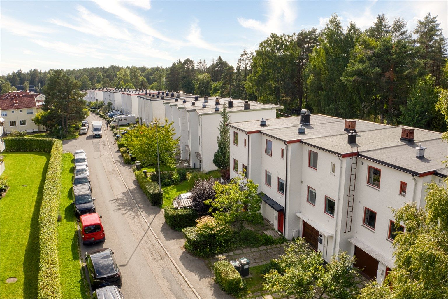 Rekkehusene i Bølerskogen ble opprinnelig oppført av Politiets selvbyggerlag. Byantikvaren trekker frem bebyggelsen som et eksempel på de mindre selvbyggerlagene som bidro til den omfattende boligutbyggingen i Oslo etter krigen.