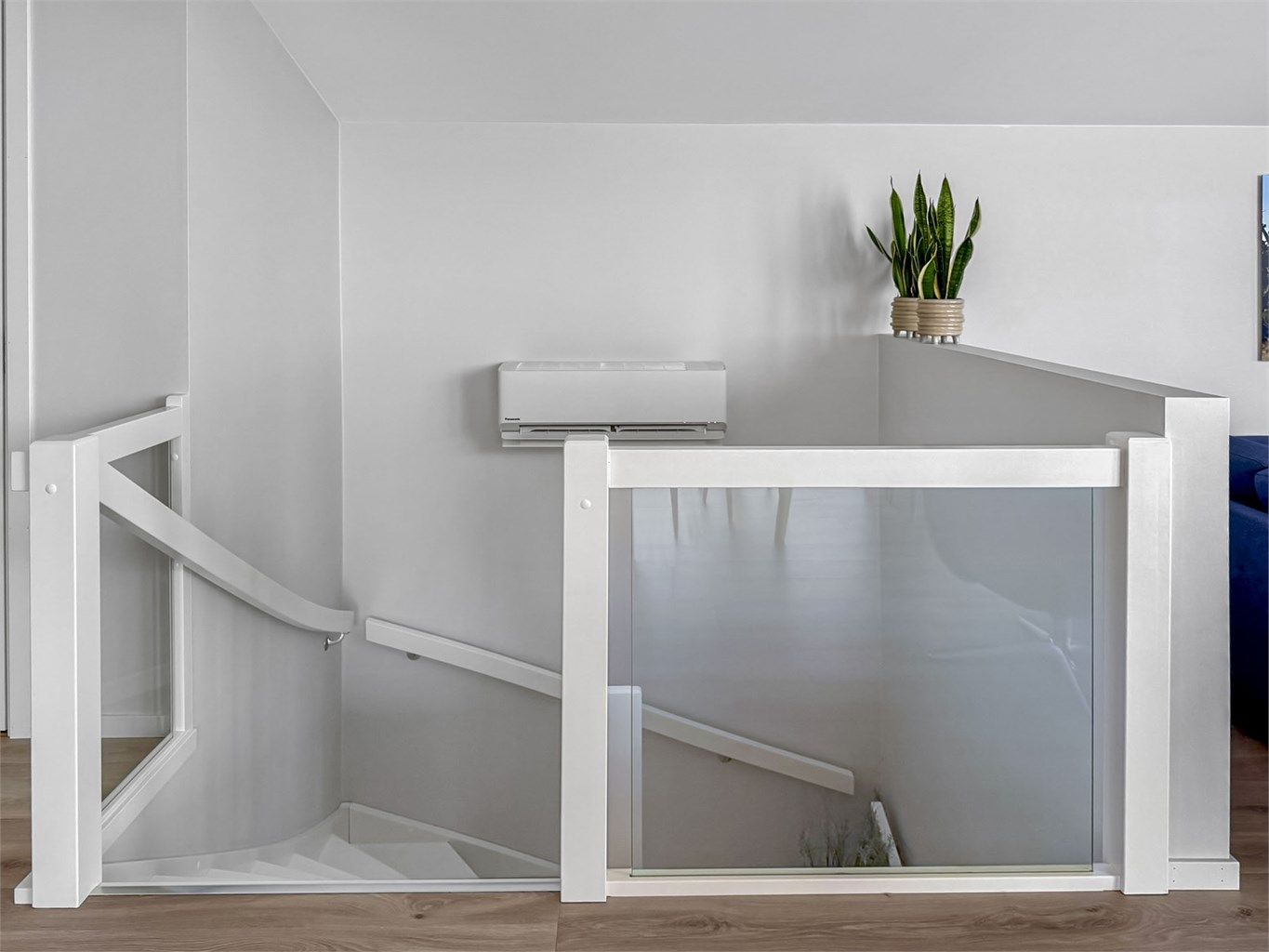 Varmpeumpe fra 2023, perfekt til kjøling og oppvarming i hver sin sesong.