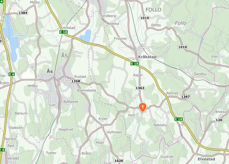 Flere hovedveier fører inn og ut til eiendommen