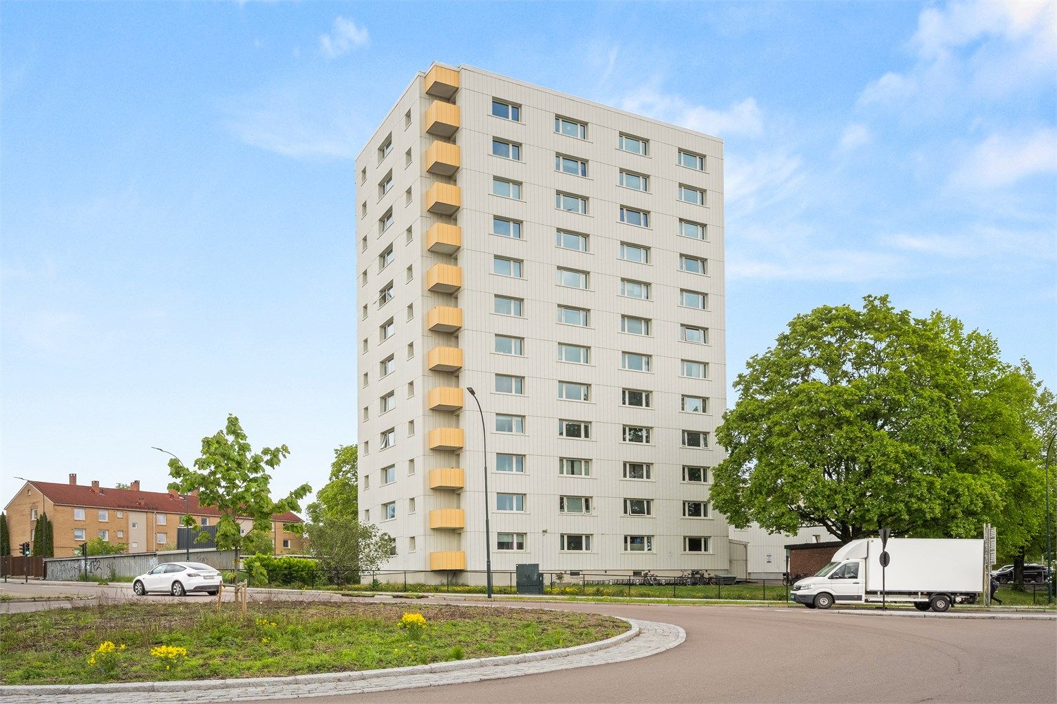 Teisenløkka borettslag ligger i grønne omgivelser med heisadkomst og felles fasiliteter.