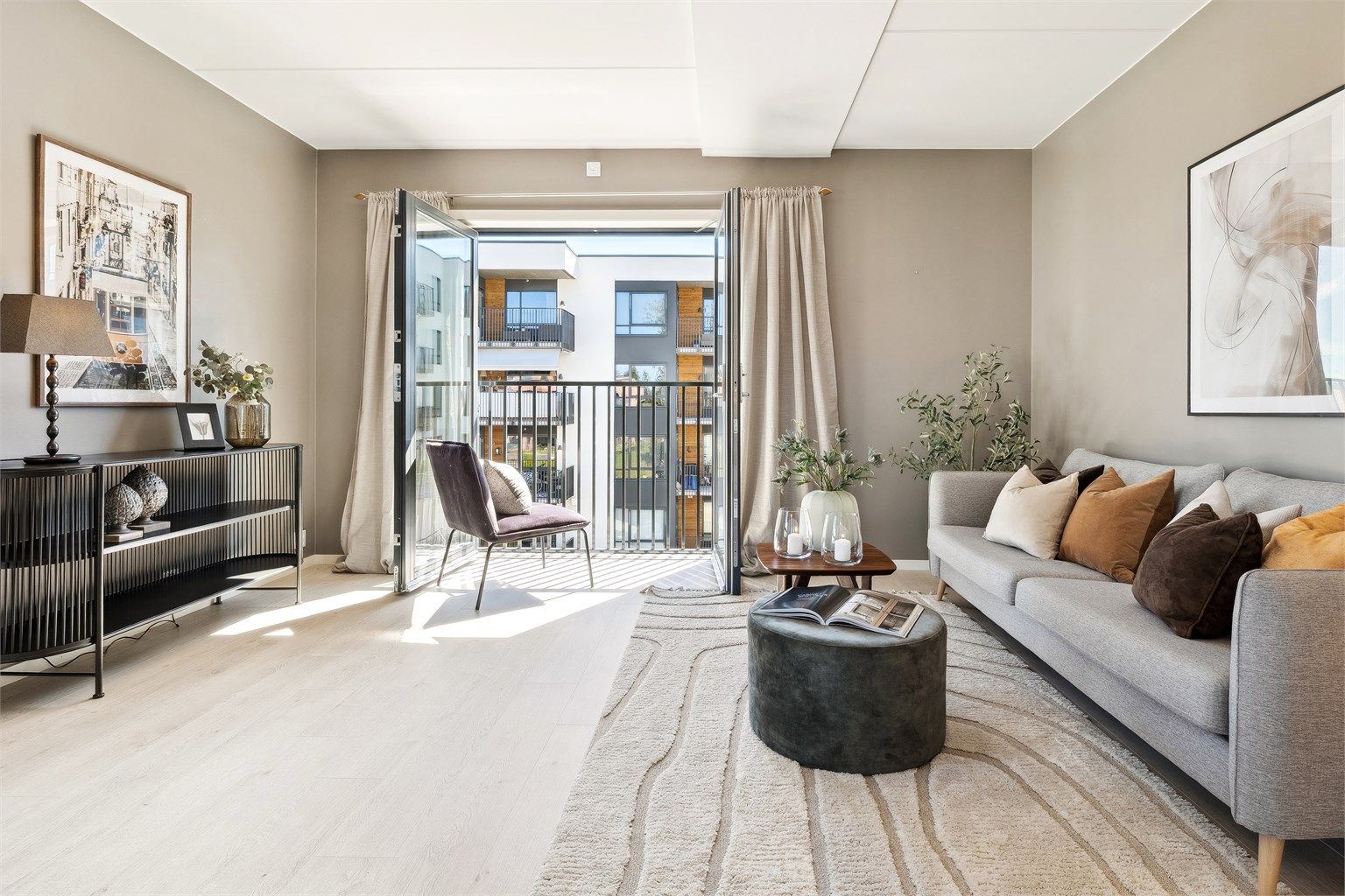 Krogsveen v/ Trude Stensby presenterer Nedre Grindaveg 113 - En lekker, moderne og lys 3- roms eierleilighet på Råholt