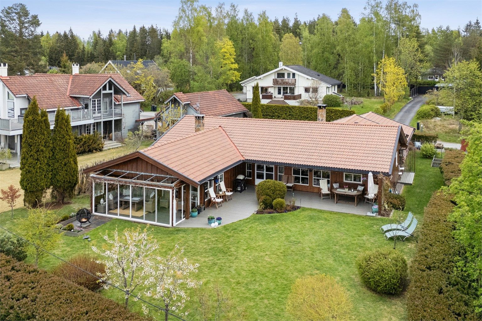 Velkommen til Vognvegen 208B - Innholdsrik og velholdt enebolig med flott og skjermet hage!  