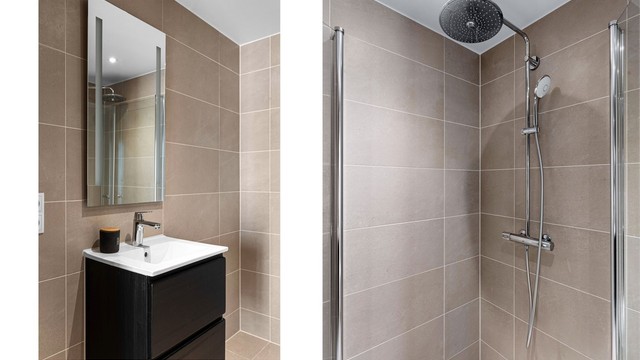 Servantinnredning fra HTH, vegghengt toalett, og et dusjhjørne med svingbare glassdører.