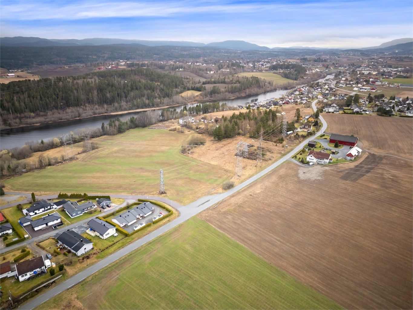 Skolebussen stopper like ved boligen