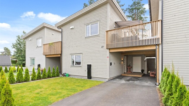 Eiendomsmegler Krogsveen v/ Frida Tørrishaug har gleden av å presentere Spireavegen 47!