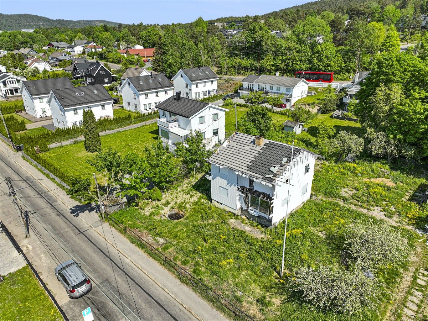 Nora Larsen Rørvik v/ Eiendomsmegler Krogsveen har gleden av å presentere Stovnerveien 71. Rivningsobjekt på stor utviklingstomt! 