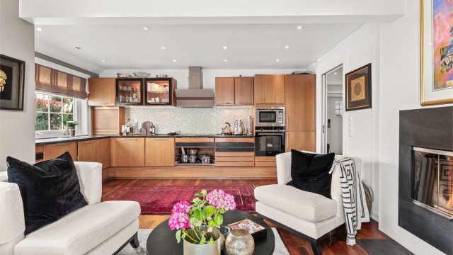 Kjøkken med integrerte hvitevarer