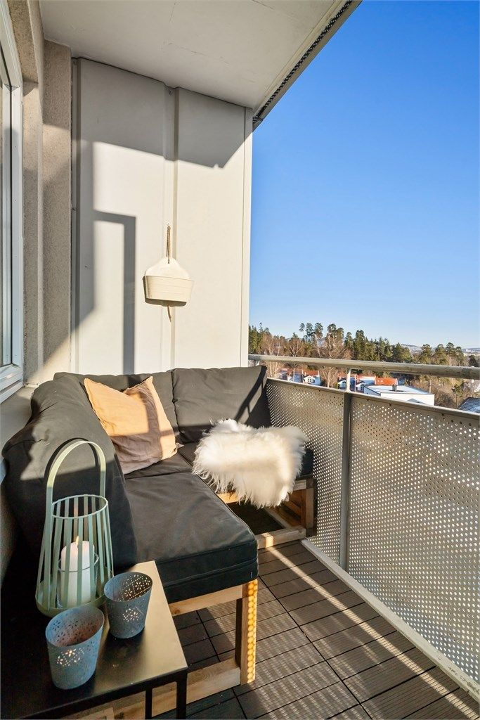 Solrik utsiktsbalkong på ca. 3 kvm