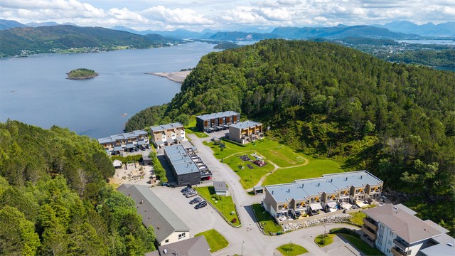 Boligfeltet ligger naturnært til på byfjellet Aksla.