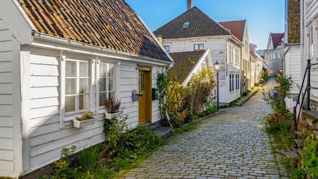 Trivelig smau og brosteinslagte gater.