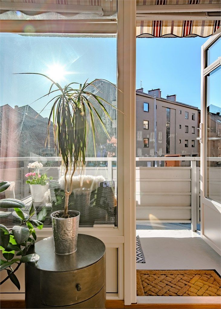 Hjørneleilighet som byr på rikelig med naturlig sollys. 