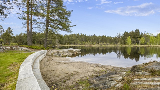 Området byr på flotte turmuligheter og fiskevann året rundt.