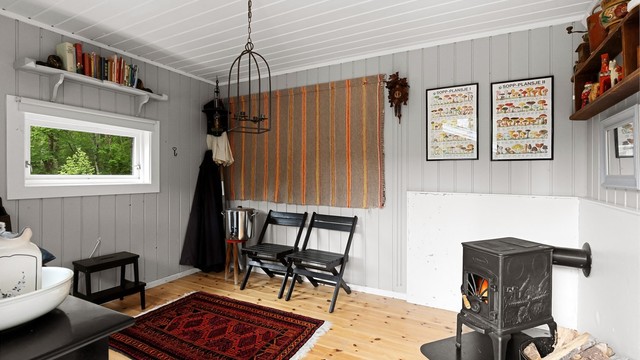Annekset har en egen kamin, noe som gjør det til et anvendelig rom året rundt.
