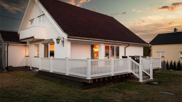 Rundveien 13 presenteres av Raymond Bøhn i Krogsveen.
Fotograf; Kristoffer Kristiansen.