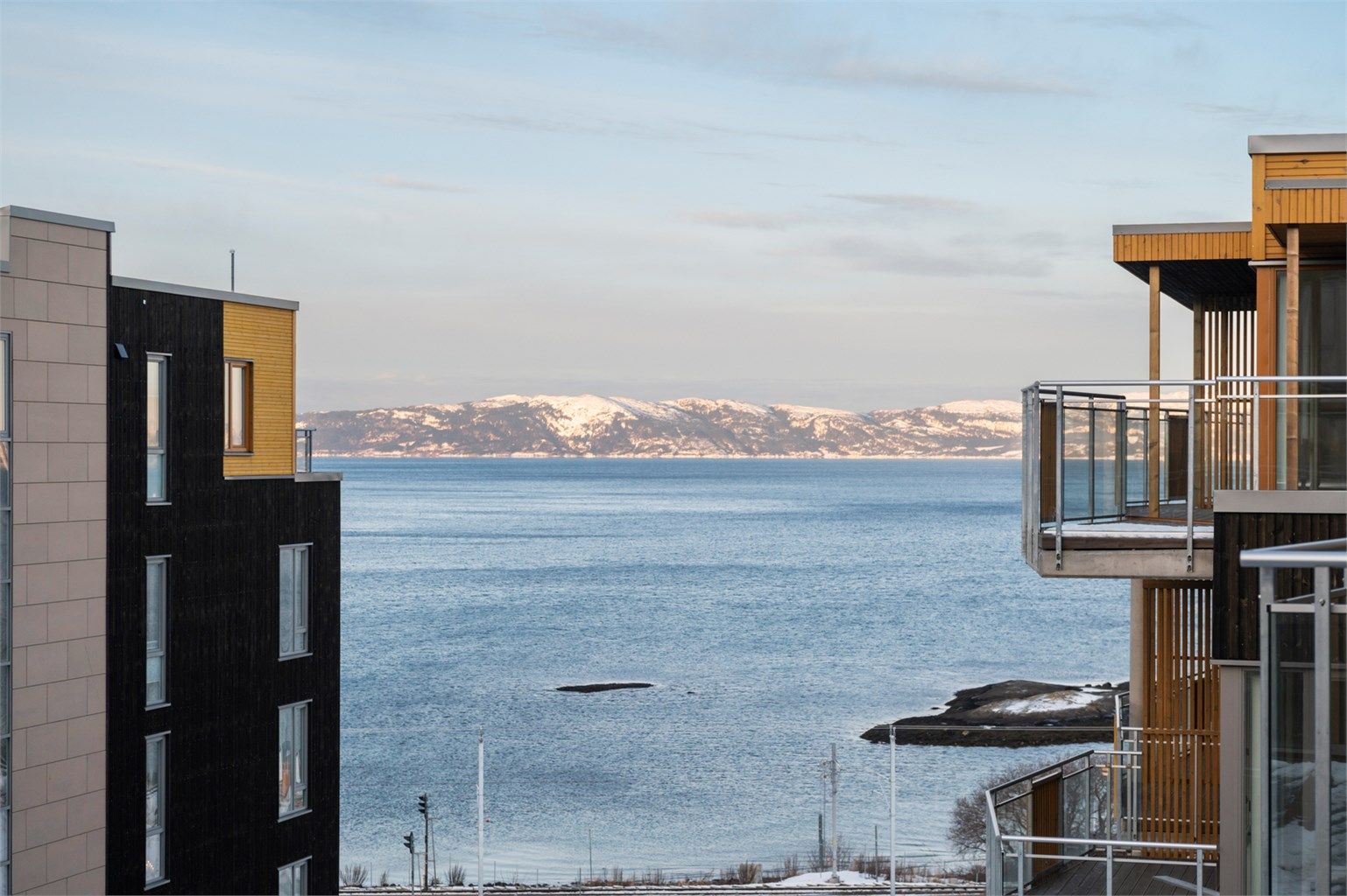 Utsiktsbilde mot Trondheimsfjorden. 